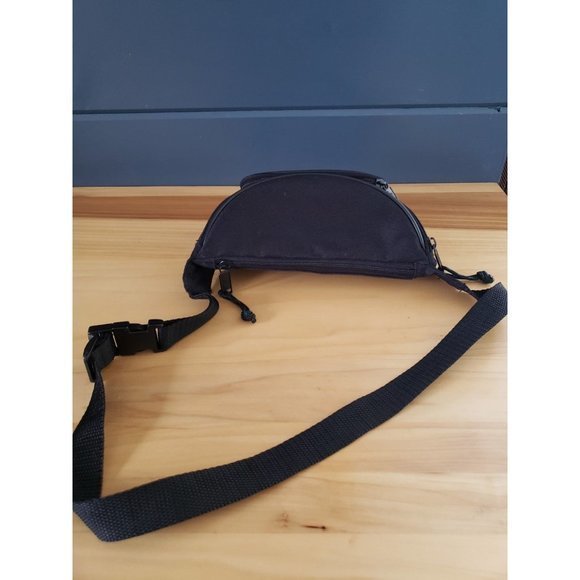 Like New Canada Fanny Pack - Picture 3 of 3